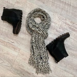 Gap Extra Long Heavy Knit Winter Scarf